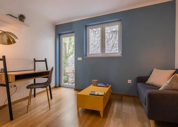 Cute In Center By Lovelystay