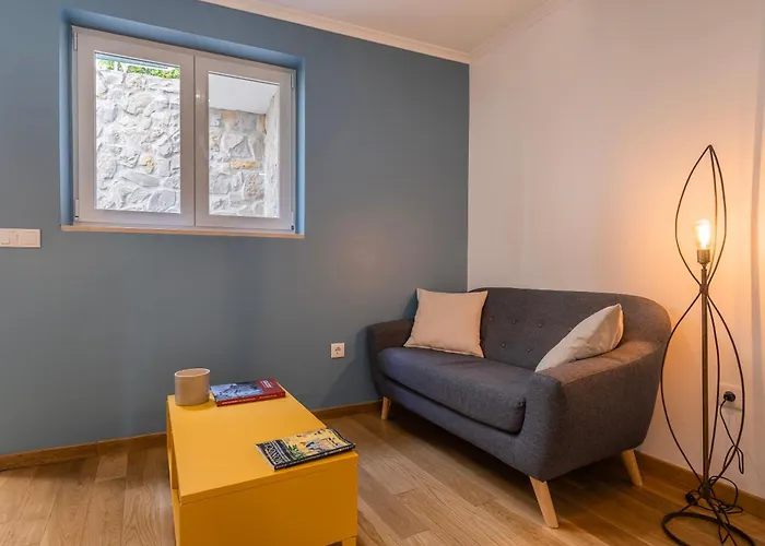 Cute In Center By Lovelystay