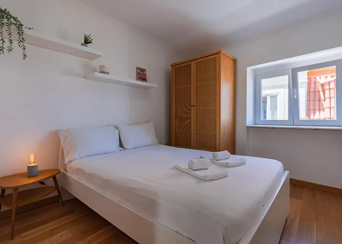 Cute In Center By Lovelystay Lisboa