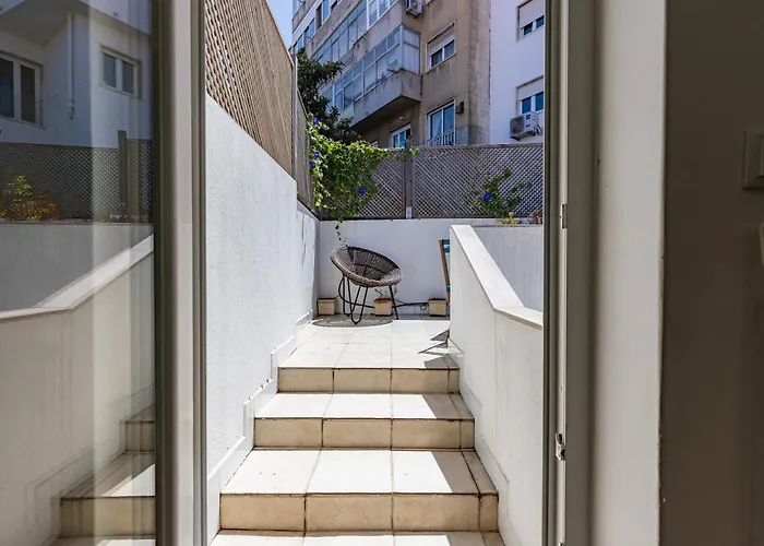 Cute In Center By Lovelystay