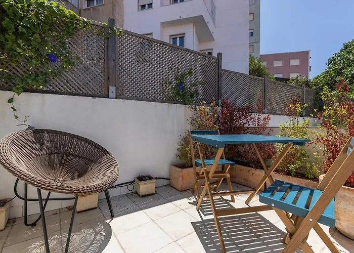 Cute In Center By Lovelystay Lisboa