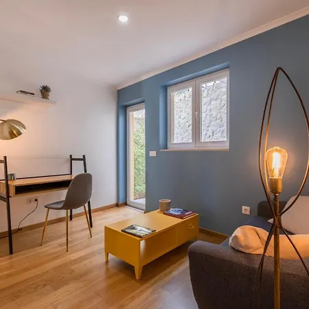 Cute In Center By Lovelystay * Лиссабон