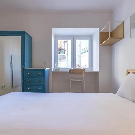 Cute In Center By Lovelystay Lissabon