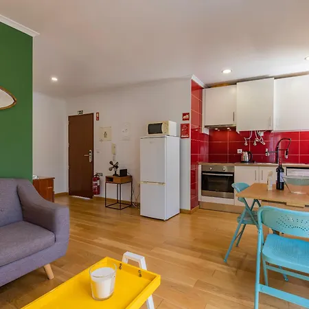 Cute In Center By Lovelystay Lisboa