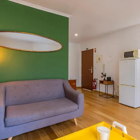 Cute In Center By Lovelystay Apartment