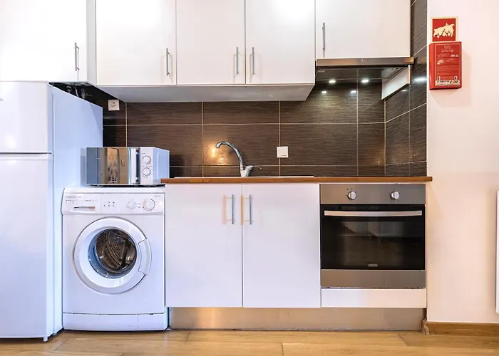 Cute In Center By Lovelystay Lissabon