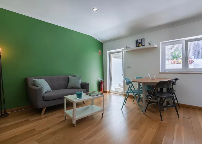 Cute In Center By Lovelystay Lissabon