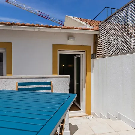 Cute In Center By Lovelystay Lisboa