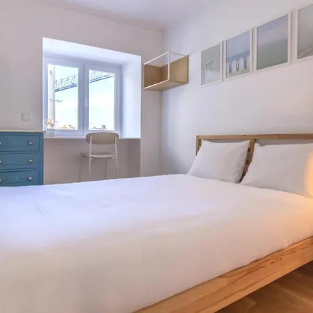 Cute In Center By Lovelystay *