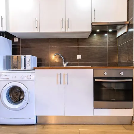 Cute In Center By Lovelystay Lisboa